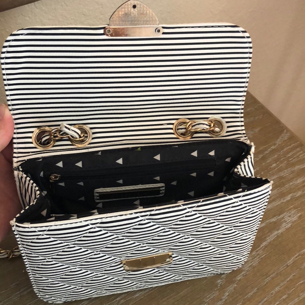 Purse - Picture 5 of 7